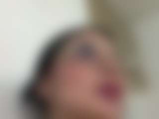 Live cam show with Kira Lopez - Blonde Hair Teen (18+) on Milfs Live