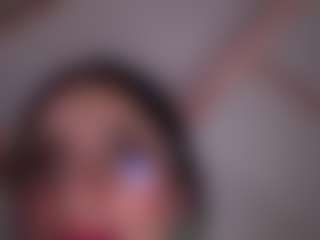 Live cam show with Kira Lopez - Facial Piercings on livesuperchat.net