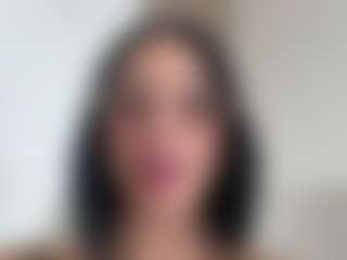 Live cam show with Kira Lopez - Normal on Camming Site