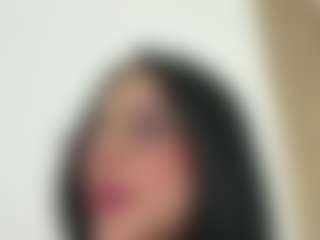 Live cam show with Kira Lopez - Small Tits on Soda Cam