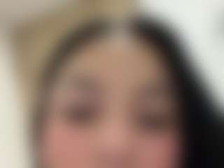 Kira Lopez's Live Sex Cam Show