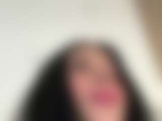 Kira Lopez's Live Sex Cam Show