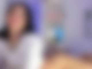 Live cam show with Kira Lopez - Athletic Brown Eyes on Camming Site
