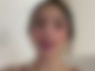 Kira Lopez's Live Sex Cam Show