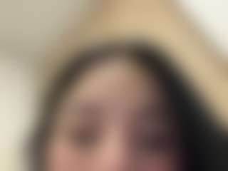 Kira Lopez's Live Sex Cam Show