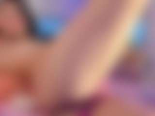 Kira Lopez's Live Sex Cam Show