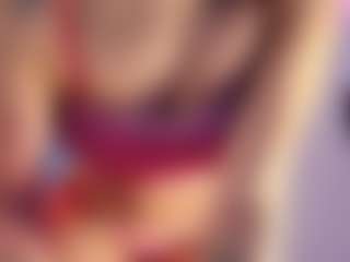 Kira Lopez's Live Sex Cam Show