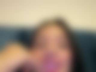 Kira Lopez's Live Sex Cam Show