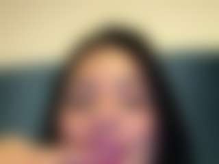 Live cam show with Kira Lopez - Fingerass on livesexfox.com