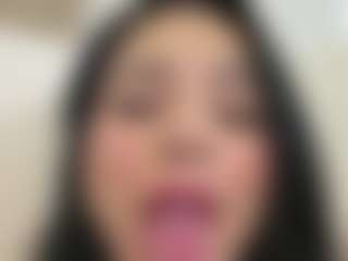 Kira Lopez's Live Sex Cam Show
