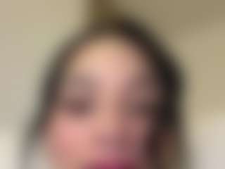 Kira Lopez's Live Sex Cam Show