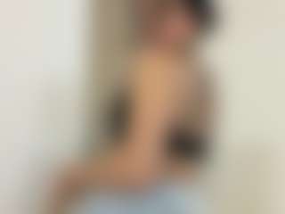 Kira Lopez's Live Sex Cam Show
