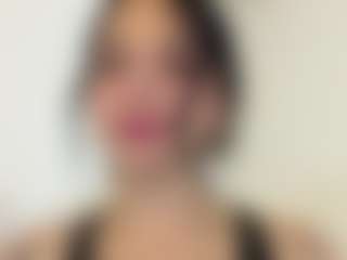 Kira Lopez's Live Sex Cam Show