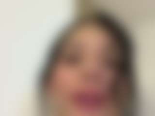 Kira Lopez's Live Sex Cam Show