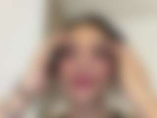 Kira Lopez's Live Sex Cam Show