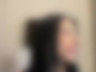 Live cam show with Kira Lopez - Gamer Athletic on xxxlivecams.org