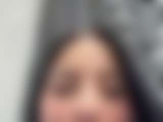 Kira Lopez's Live Sex Cam Show