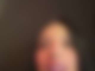 Kira Lopez's Live Sex Cam Show