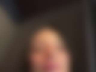 Kira Lopez's Live Sex Cam Show