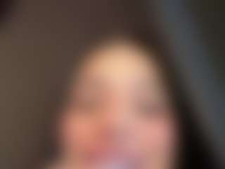 Kira Lopez's Live Sex Cam Show