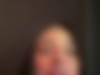 Kira Lopez's Live Sex Cam Show