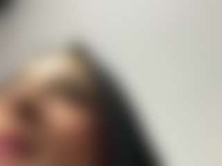 Live cam show with Kira Lopez - Big Ass Latina on Chatstar | colombia