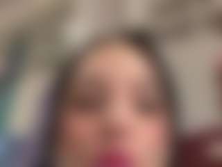 Kira Lopez's Live Sex Cam Show
