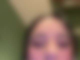 Kira Lopez's Live Sex Cam Show