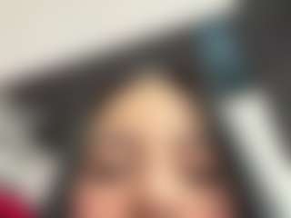 Kira Lopez's Live Sex Cam Show