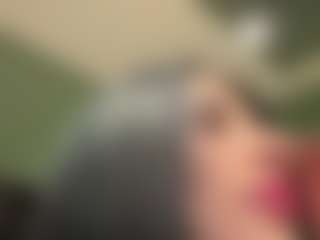 Kira Lopez's Live Sex Cam Show