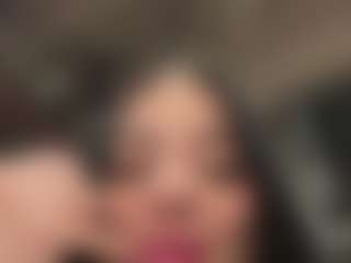 Live cam show with Kira Lopez - Mobile Young Adult on Camsoda