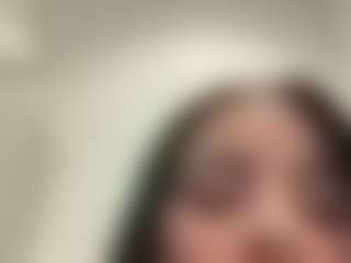 Live cam show with Kira Lopez - Pegging on StripNow