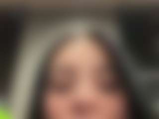 Kira Lopez's Live Sex Cam Show