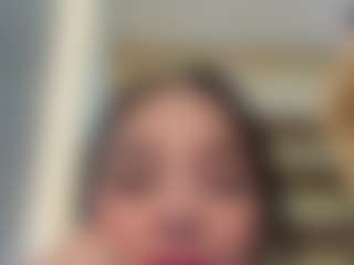 Live cam show with Kira Lopez - Lingerie on Streamer API