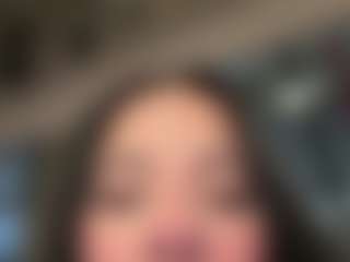 Kira Lopez's Live Sex Cam Show