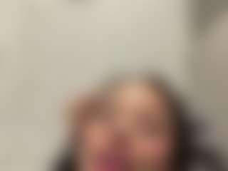 Kira Lopez's Live Sex Cam Show