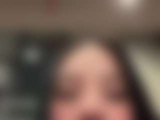 Kira Lopez's Live Sex Cam Show
