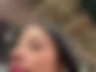 Kira Lopez's Live Sex Cam Show