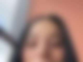 Kira Lopez's Live Sex Cam Show