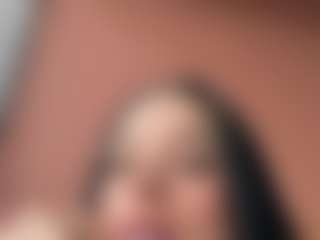 Kira Lopez's Live Sex Cam Show