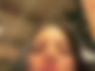 Kira Lopez's Live Sex Cam Show
