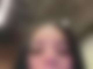Kira Lopez's Live Sex Cam Show