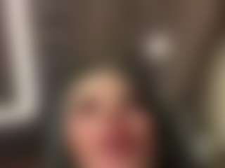 Kira Lopez's Live Sex Cam Show