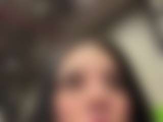 Kira Lopez's Live Sex Cam Show