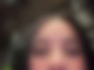 Kira Lopez's Live Sex Cam Show
