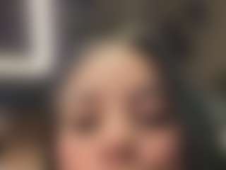 Kira Lopez's Live Sex Cam Show