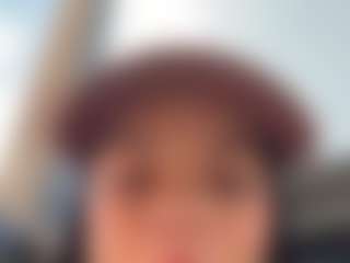 Live cam show with Kira Lopez - Squirt Teen (18+) on Camsoda