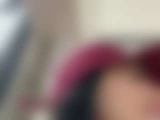 Kira Lopez's Live Sex Cam Show