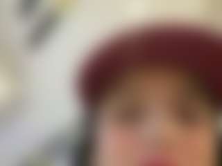 Kira Lopez's Live Sex Cam Show