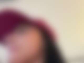 Live cam show with Kira Lopez - Lovense Petite on Fling VIP Chat